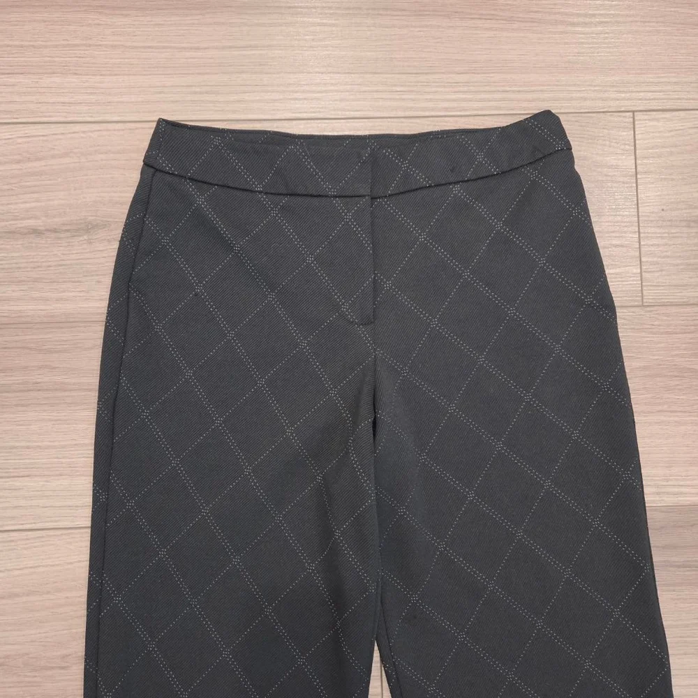 NEW YORK & COMPANY Black White Plaid Trousers size S - Picture 3 of 6